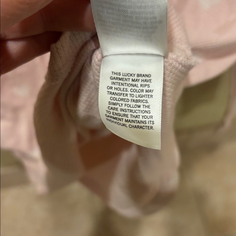 Lucky Brand Light Pink Long Sleeve Tee Shirt white hearts all over it - Picture 11 of 11